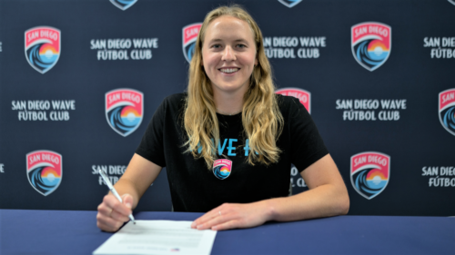 San Diego Wave FC signs Cardiff native Sierra Enge